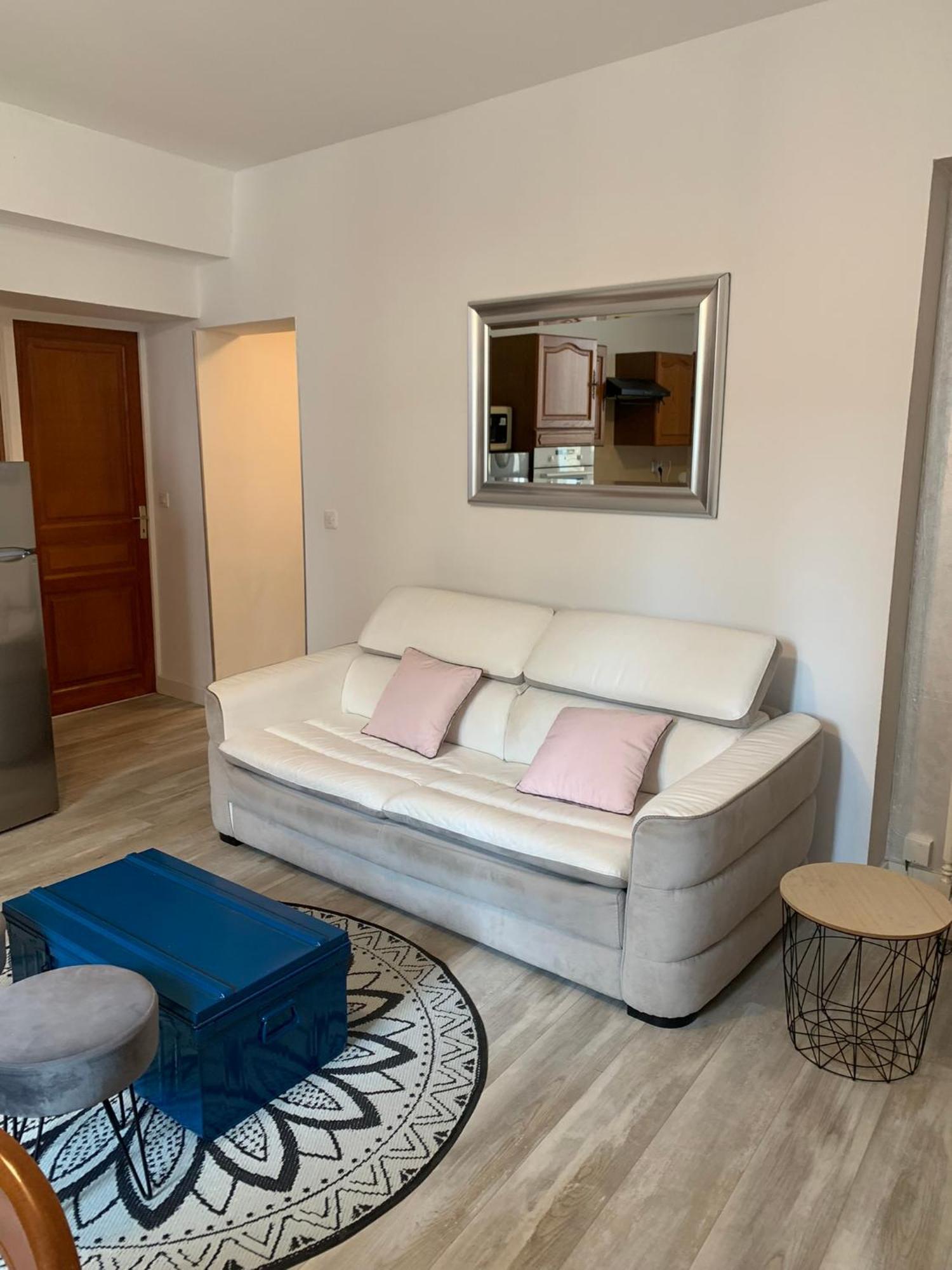 Fontaine Apartment Опс Екстериор снимка